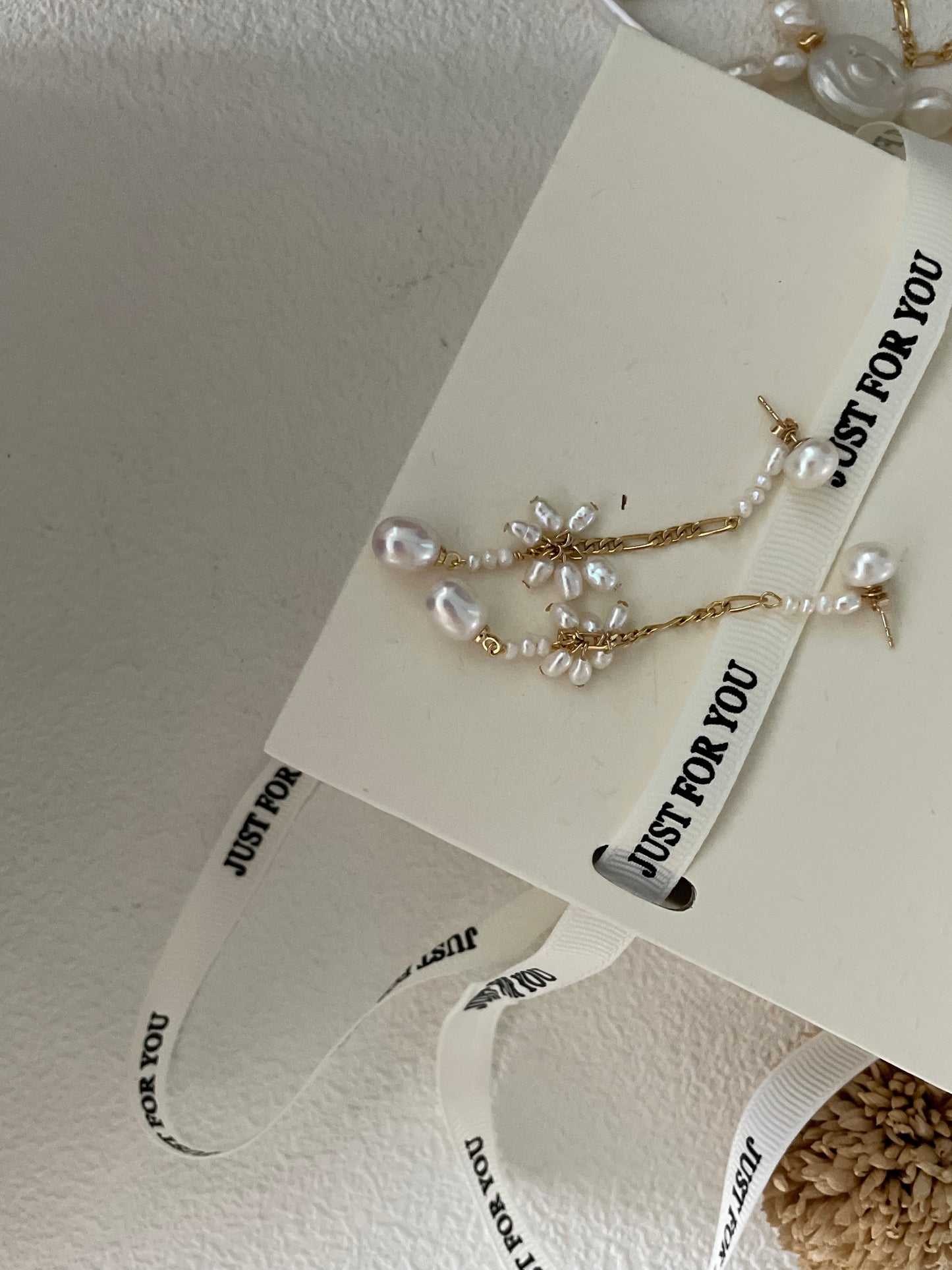 Dangling Flower Earrings