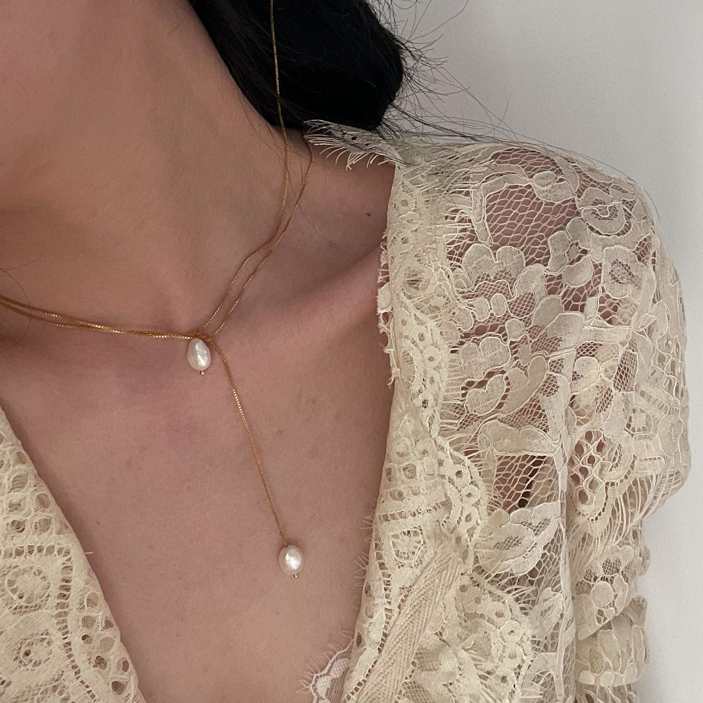 FLUID Pearl Necklace