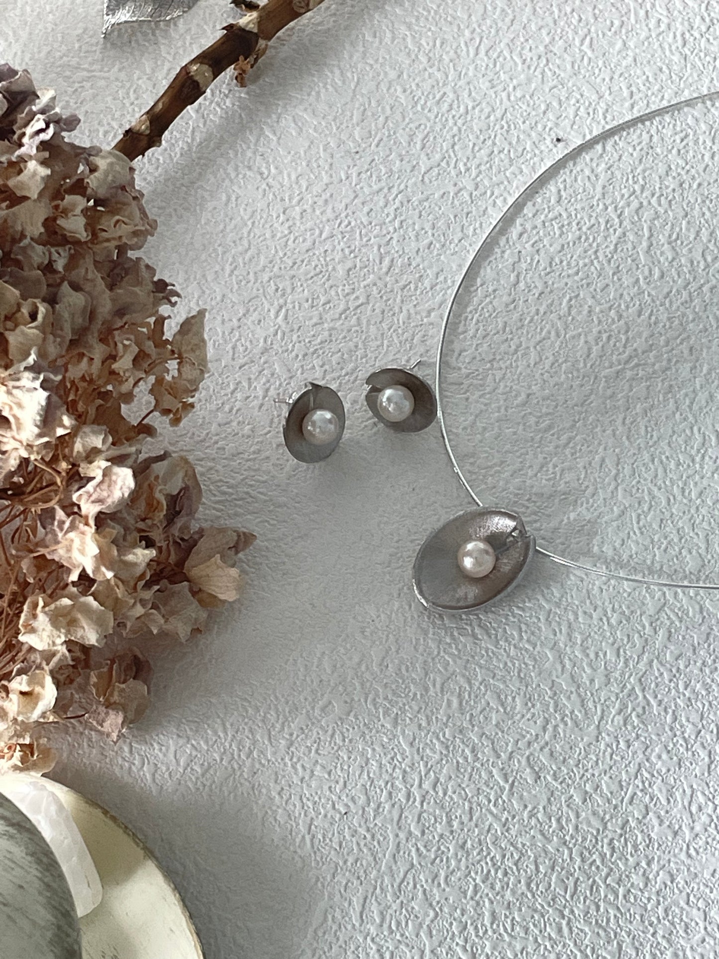 SHELL Pearl Earrings